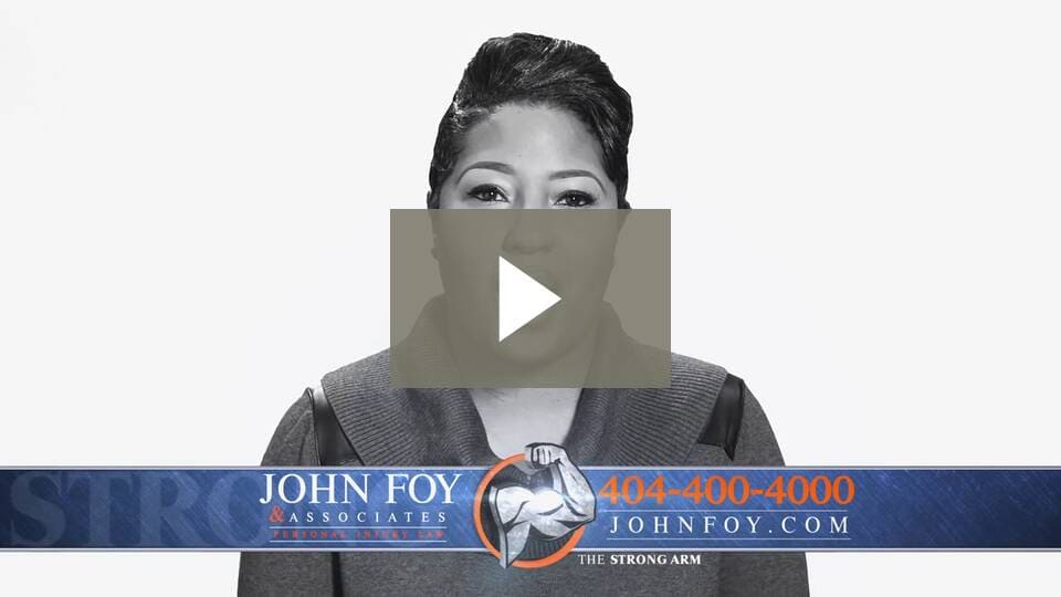 Video testimonial de una cliente mujer