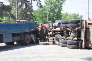 What Would an Atlanta Attorney Recommend Doing After a Truck Accident?