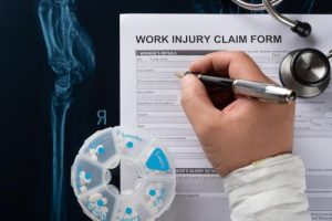 What a Work Injury Lawyer in Atlanta Looks for in a Case
