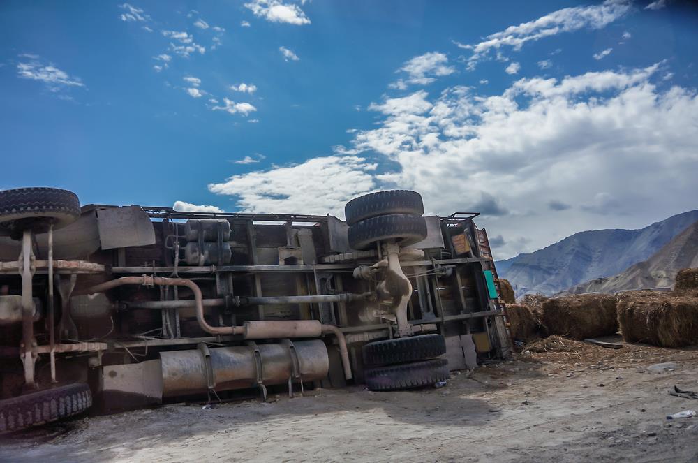 Atlanta Rollover Truck Accident Lawyer