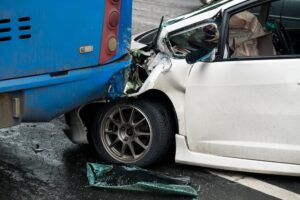 Bus Accident Lawyer in Dublin | Free Consultations white car in a bus accident