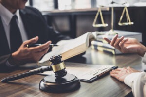 Can You Switch Lawyers Before Settlement?