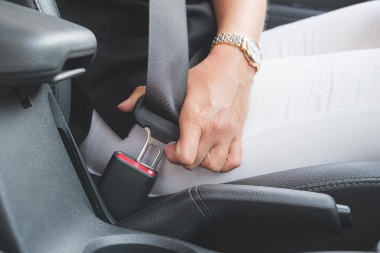 Seat Belt Injuries Common in Car Accidents | Free Consultations