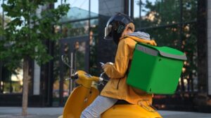 Do I Need a Lawyer for a Food Delivery Accident Claim?