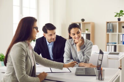 clients-meeting-with-insurance-agent