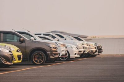 Which Cars Protect You Best in a Crash? | John Foy & Assoc Vehicles in a car lot where people often ask which cars are safer in a crash.